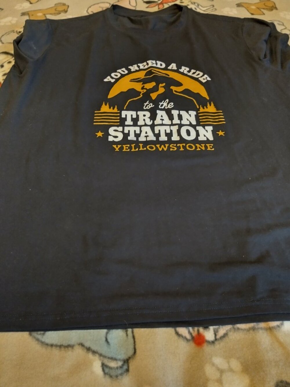 MENS XL YELLOWSTONE TEE SHIRT
